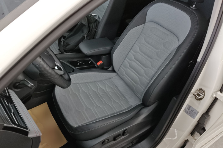 大众 途观X 2022款 330TSI 两驱旗舰版局部细节19