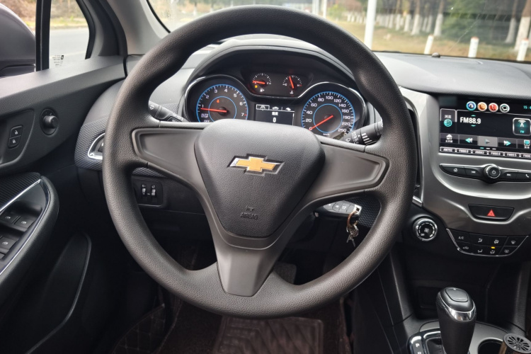 雪佛兰 科鲁兹 2017款 1.5L 自动先锋天窗版中控内饰7010