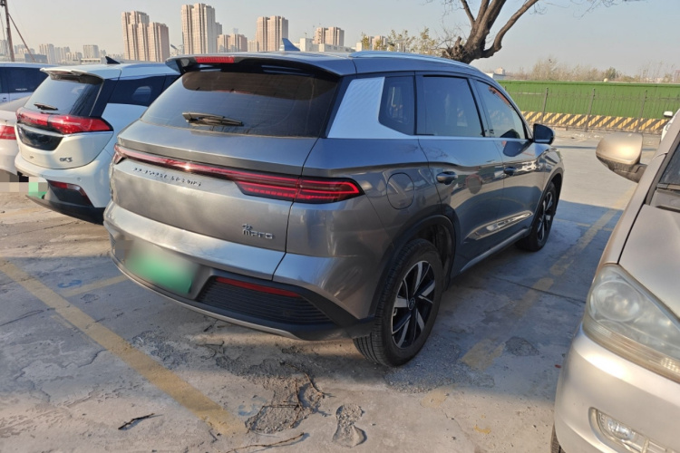 比亚迪 宋Pro新能源 2024款 荣耀版 DM-i 71KM领航型车身外观7