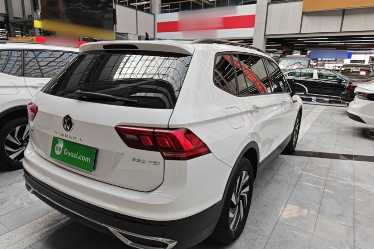 大众 途观L 2022款 330TSI 自动两驱舒享版车身外观7