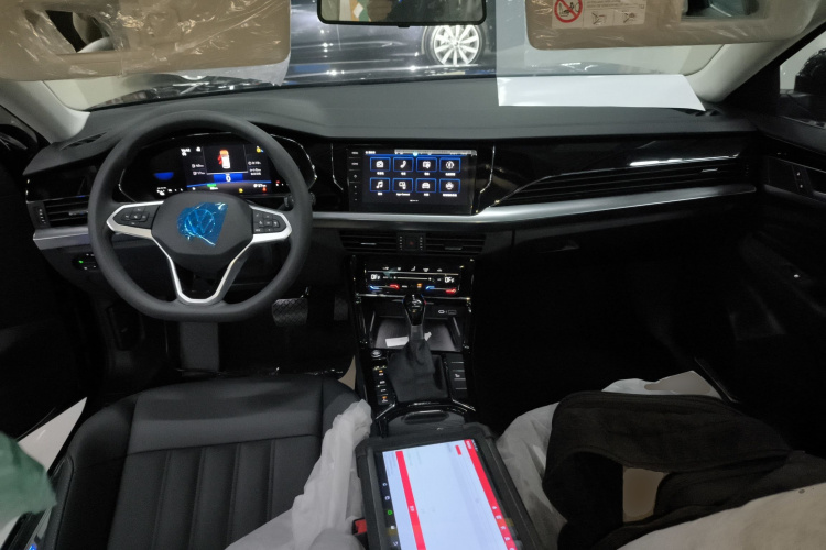 大众 帕萨特新能源 2025款 430PHEV 混动商务版中控内饰12