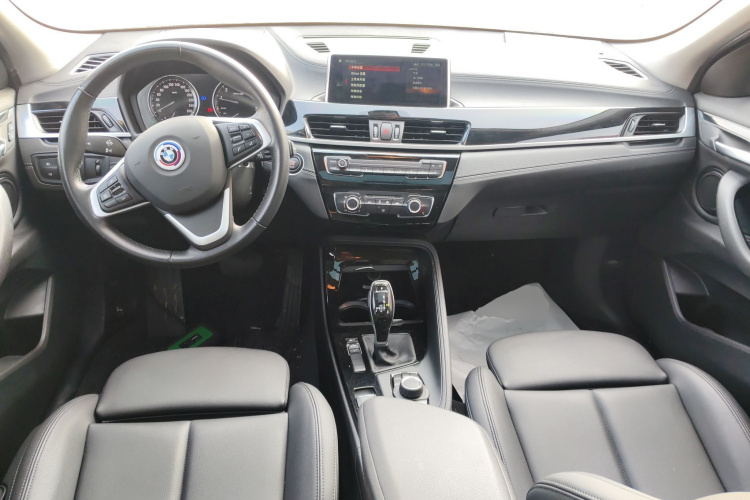 宝马X2(进口) 2019款 sDrive20i M越野套装 国VI中控内饰12