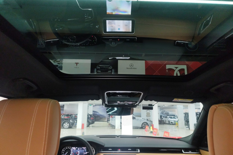 路虎 揽胜星脉 2023款 250PS 熠黑珍藏版中控内饰22