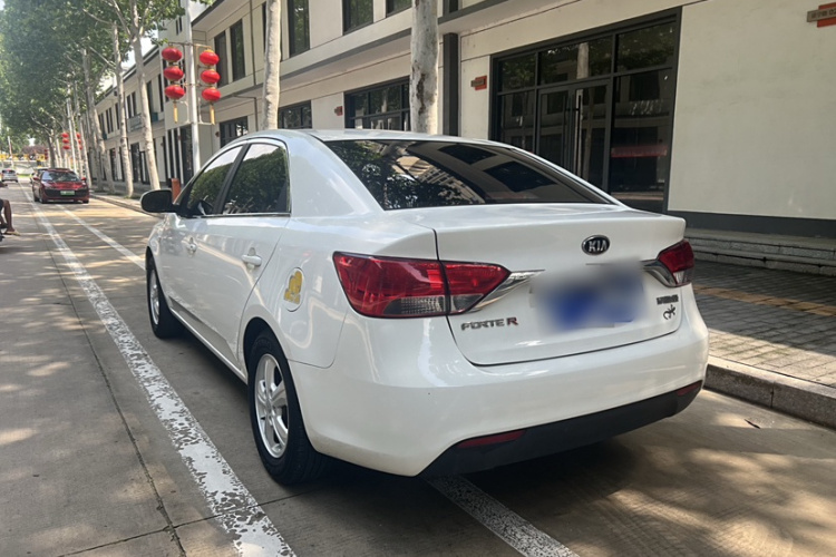 起亚 福瑞迪 2014款 1.6L MT GL车身外观6002