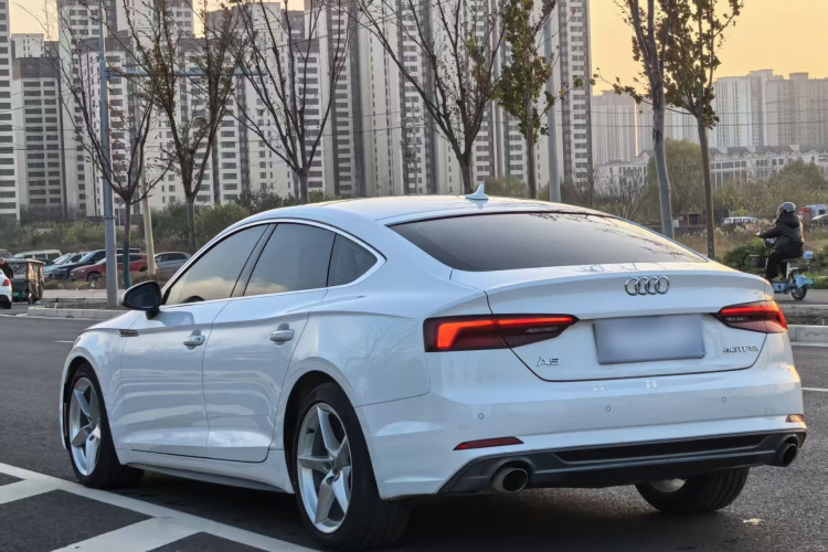 奥迪A5 2017款 Sportback 40 TFSI 时尚型车身外观6009