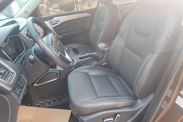 吉利汽车 远景X6 2016款 1.8L 手动尊贵型中控内饰19