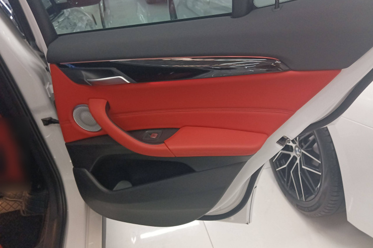 宝马X2 2021款 改款 sDrive25i M运动套装中控内饰7006