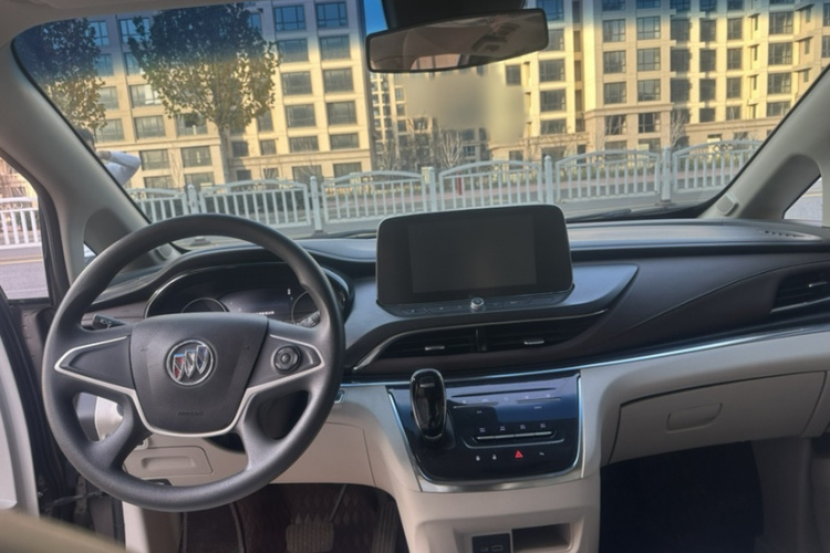 别克GL8 2023款 陆上公务舱 舒适型中控内饰7004