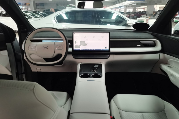 小鹏G6 2024款 580 长续航 Plus中控内饰12