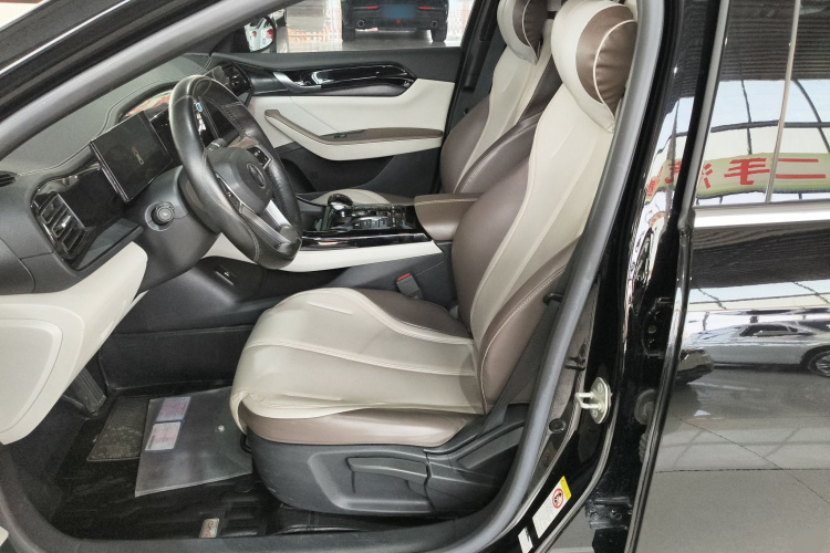 比亚迪 秦PLUS 2023款 冠军版 DM-i 55KM领先型中控内饰19