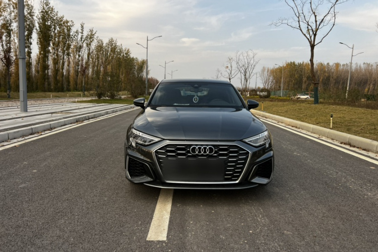 奥迪A3 2021款 Sportback 35 TFSI 豪华运动型车身外观6006