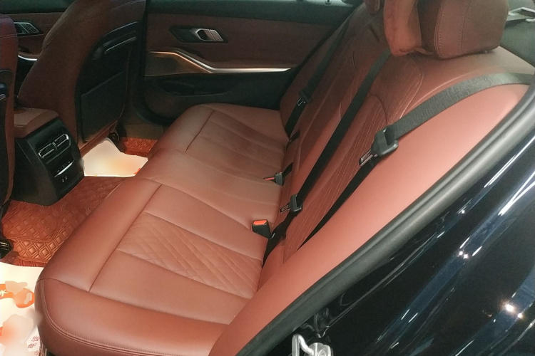 宝马3系 2022款 320Li M运动套装中控内饰7004