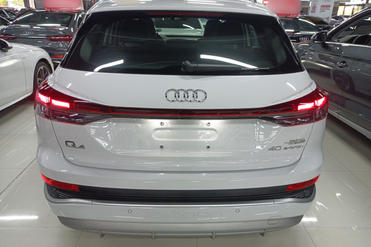 奥迪Q4 e-tron 2024款 40 e-tron 创境版车身外观6004