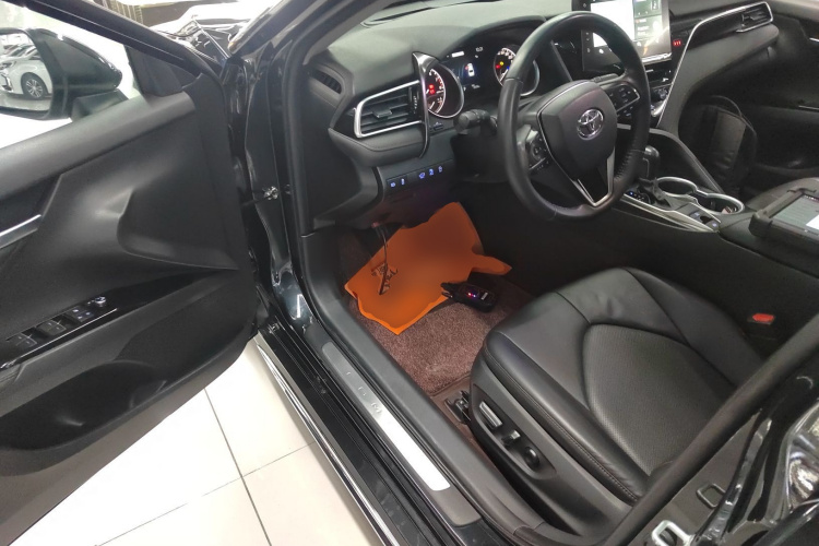 丰田 凯美瑞 2023款 2.0G 豪华版中控内饰7003