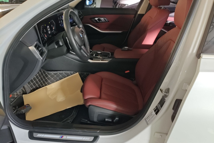 宝马3系 2023款 320Li M运动套装中控内饰20