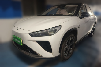 哪吒汽车 哪吒L 2024款 纯电 510 闪充红衣版