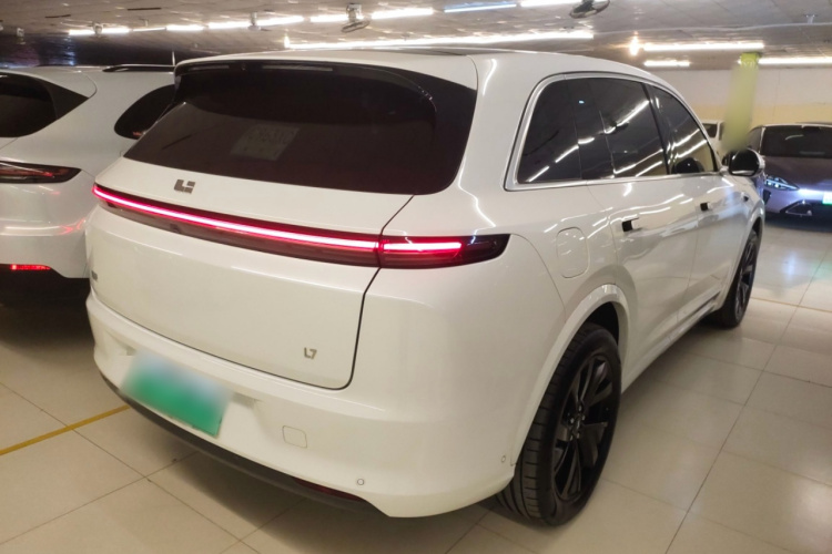 理想汽车 理想L7 2023款 Air车身外观7