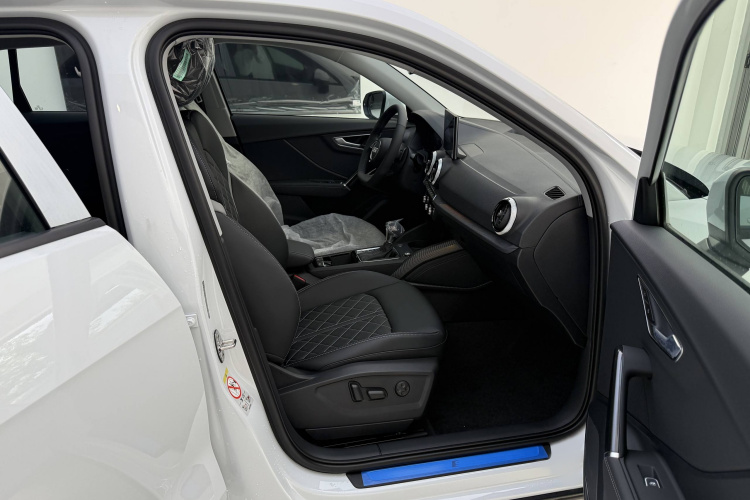 奥迪Q2L 2025款 35TFSI 时尚动感型中控内饰7007