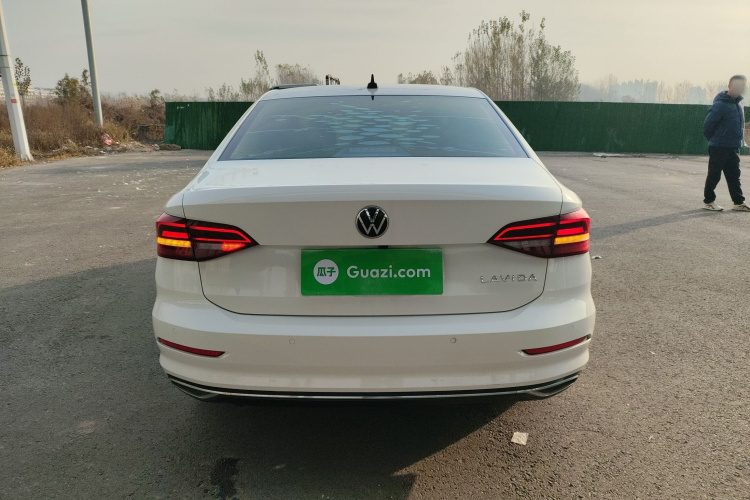 大众 朗逸 2021款 1.5L 自动视野版车身外观6