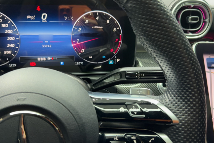 奔驰C级 2023款 C 260 L 运动版局部细节18