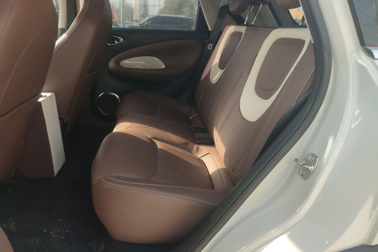 五菱汽车 五菱缤果 2023款 203km 舒享款中控内饰21