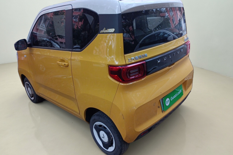 五菱汽车 宏光MINIEV 2021款 马卡龙夹心款 120km 磷酸铁锂车身外观5