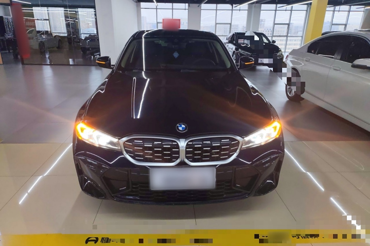 宝马3系 2023款 325Li M运动套装车身外观2