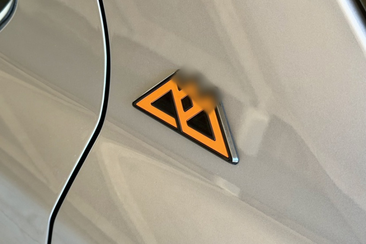 福特 探险者 2024款 2.3T EcoBoost 昆仑巅峰版 6座车身外观6007