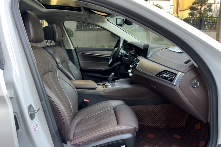 宝马5系 2020款 530Li 尊享型 豪华套装局部细节41