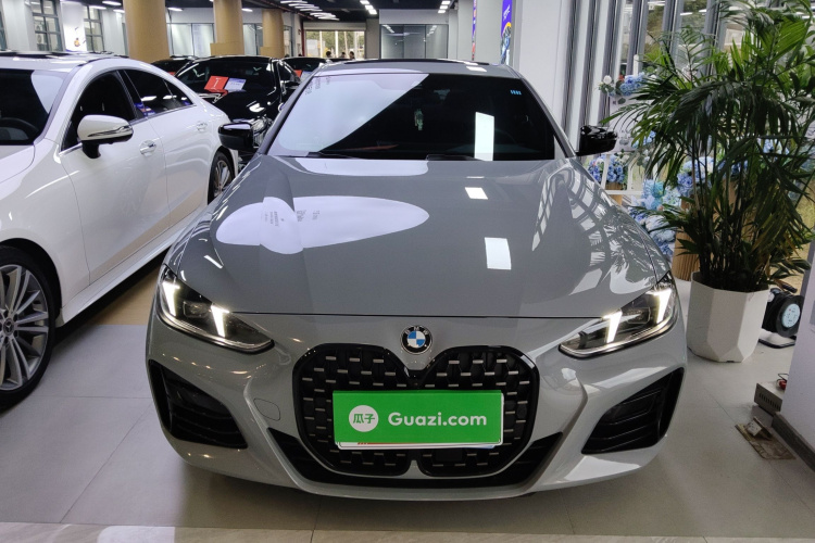 宝马4系 2024款 430i M运动曜夜套装车身外观2