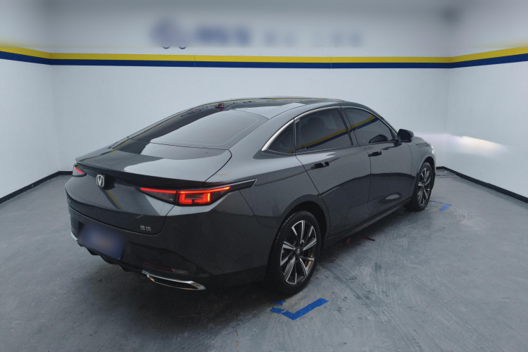 长安 逸达 2023款 蓝鲸NE 1.5T GDI DCT领航型车身外观7