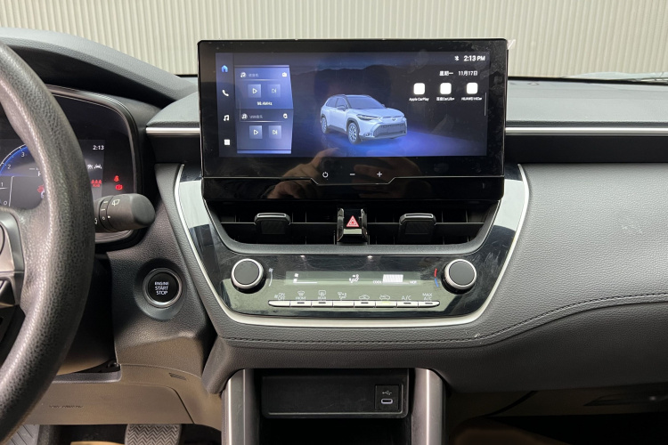 丰田 锋兰达 2023款 2.0L CVT领先版中控内饰7003