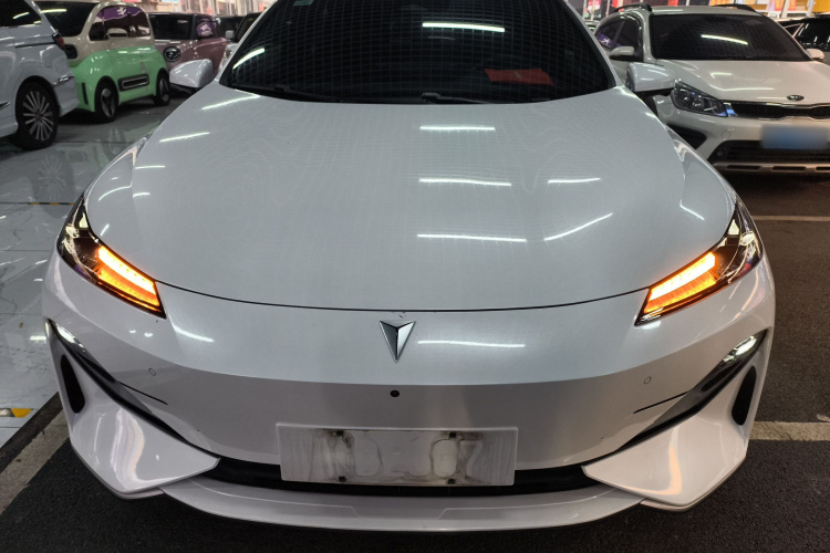 深蓝汽车 深蓝SL03 2023款 515MAX纯电版车身外观2