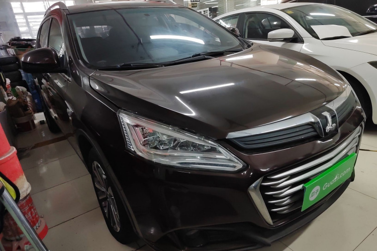 纳智捷 优6 SUV 2017款 改款 1.6T 新创型车身外观3