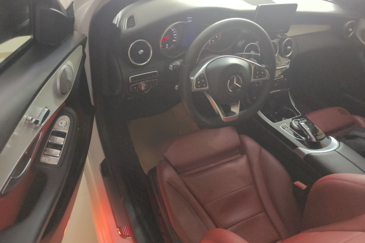 奔驰C级 2016款 C 200 运动版中控内饰7003