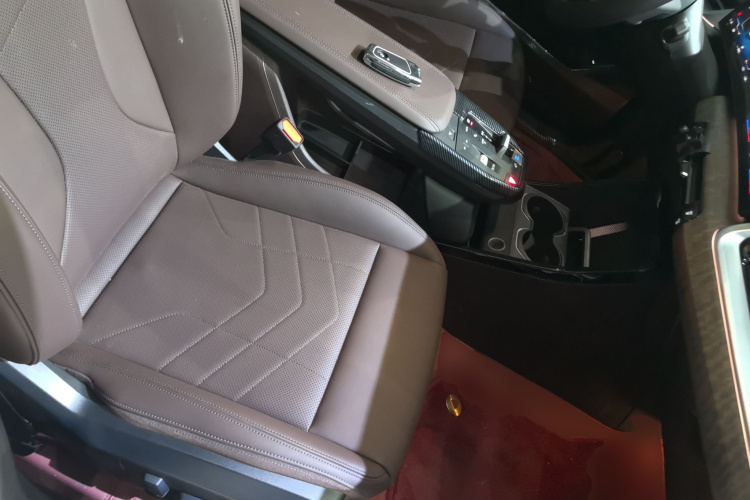 宝马iX1 2023款 xDrive30L X设计套装局部细节41