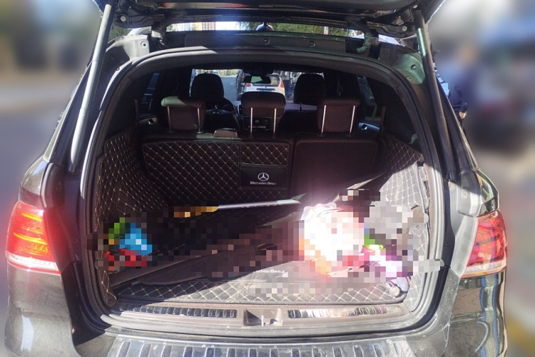 奔驰GLE 2018款 GLE 320 4MATIC 动感型臻藏版局部细节23