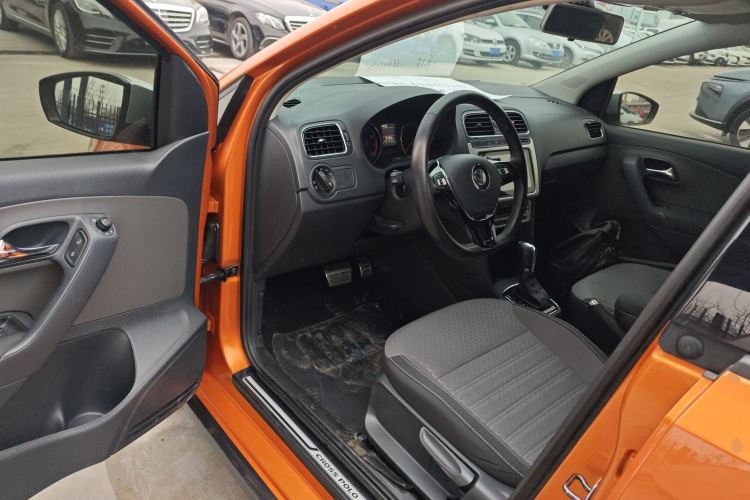 大众 2016款 1.6L Cross Polo 自动中控内饰20