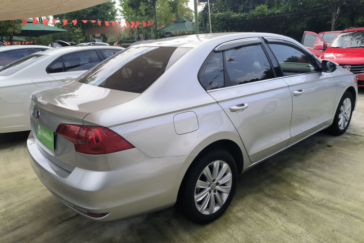 大众 宝来 2016款 1.6L 自动舒适型车身外观7