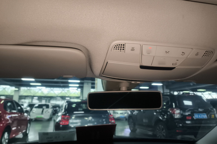 奔驰C级(进口) 2019款 C 260 旅行轿车中控内饰22