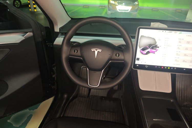 特斯拉 Model Y 2024款 后轮驱动版中控内饰13