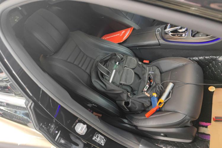 奔驰E级 2017款 E 320 L 运动型 4MATIC局部细节41