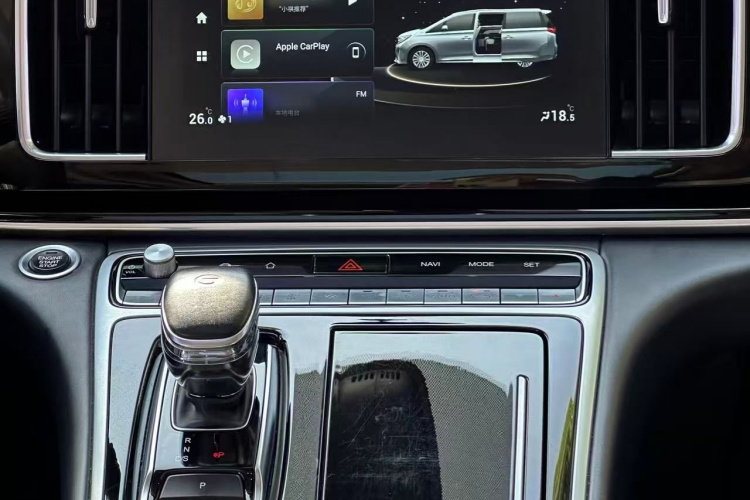 广汽传祺 传祺M8 2021款 大师系列 390T 尊贵版中控内饰7005