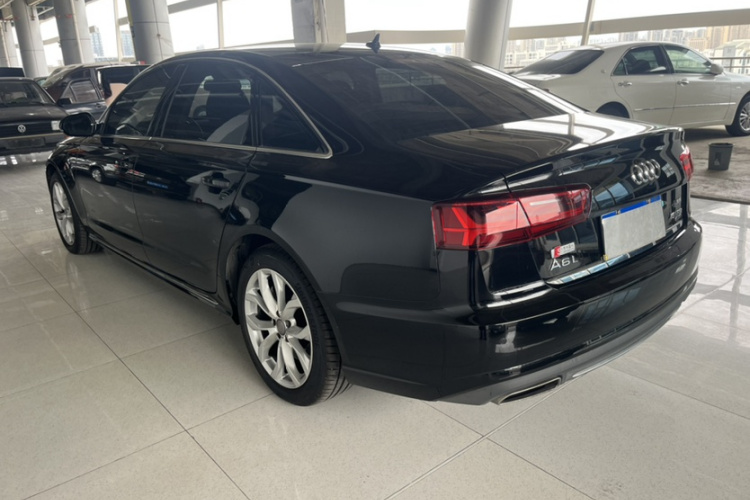 奥迪A6L 2016款 45 TFSI quattro 运动型车身外观6002