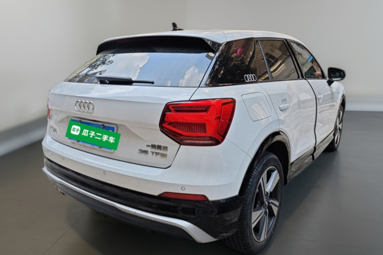 奥迪Q2L 2020款 35 TFSI 时尚动感型车身外观7