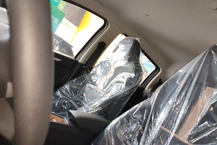 江淮钇为 钇为花仙子 2024款 挚爱版 301km Air中控内饰19