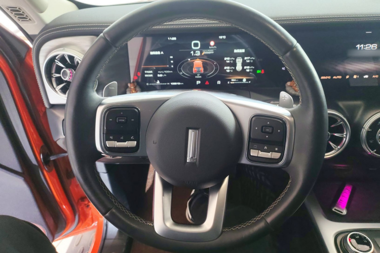 坦克300 2021款 越野版 2.0T 征服者中控内饰13