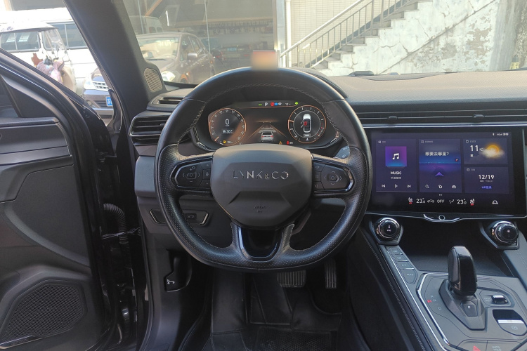 领克01 2021款 2.0TD 四驱暗夜版局部细节13