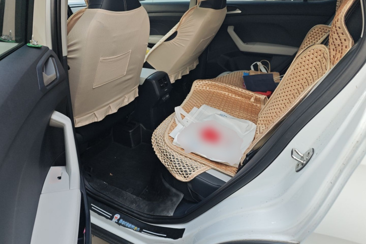 大众 途岳 2025款 新锐 1.5L 锐意版中控内饰21