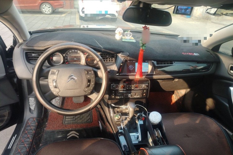 雪铁龙C5 2013款 2.3L 自动豪华型中控内饰12